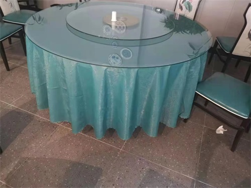 餐桌桌布用什么材质的好